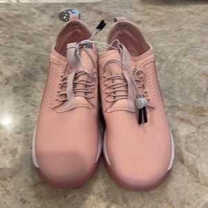 NWOT CLOVE LIMITED EDITION WOMEN'S PINK UP CLOVE CLASSIC!